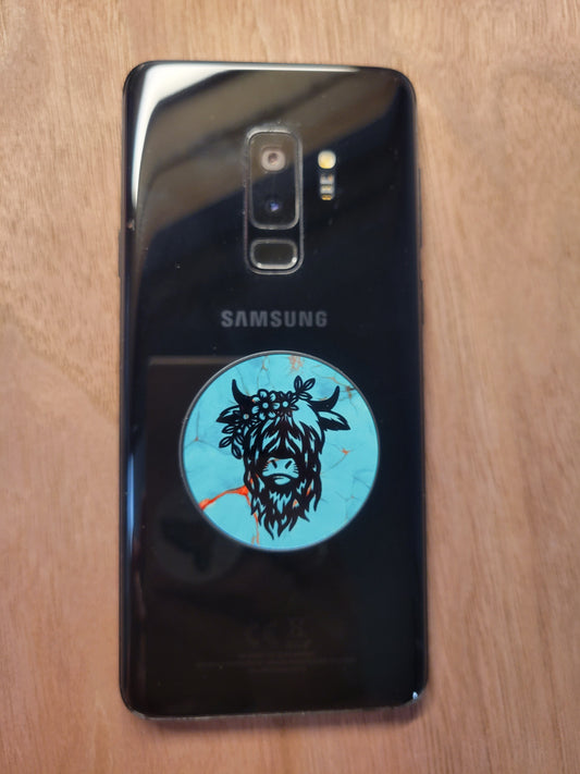 Turquois Highland Cow phone grip